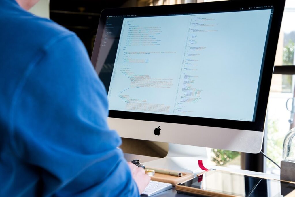 cuanto gana un especialista en inteligencia artificial formación